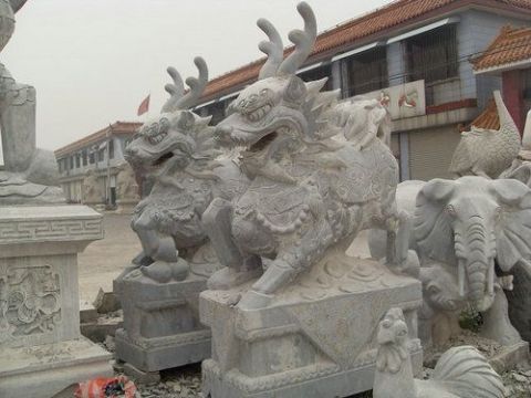 點擊查看詳細信息<br>標題：石雕麒麟2 閱讀次數(shù)：1197