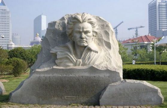 點(diǎn)擊查看詳細(xì)信息<br>標(biāo)題：石雕人物5 閱讀次數(shù)：1369