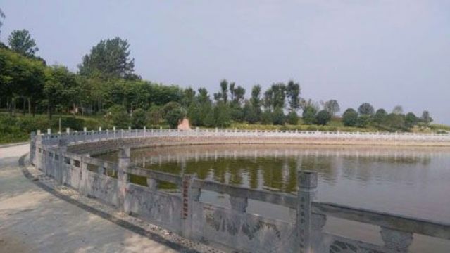 點擊查看詳細信息<br>標題：石欄桿特價處理 閱讀次數(shù)：1424